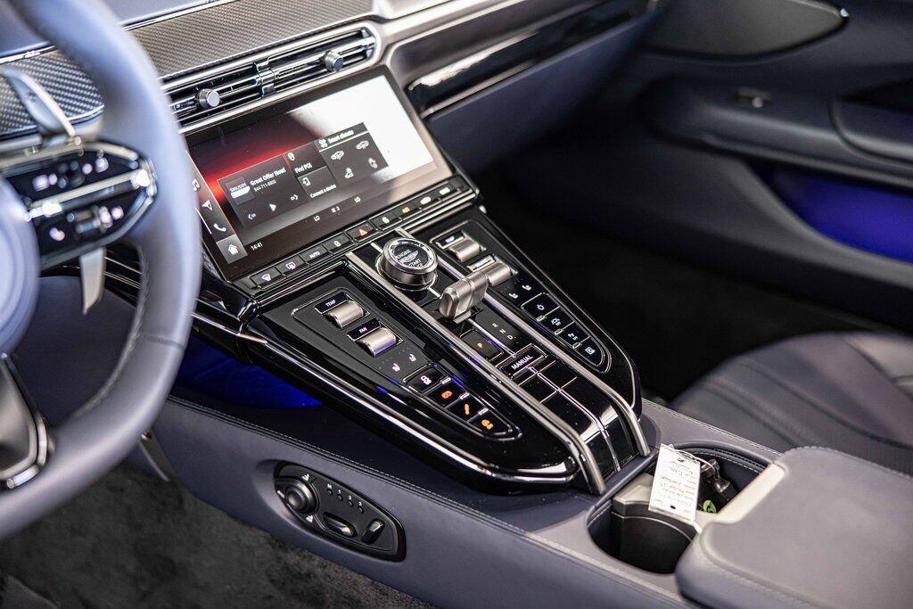 2026 Aston Martin Vantage Base - Photo 21