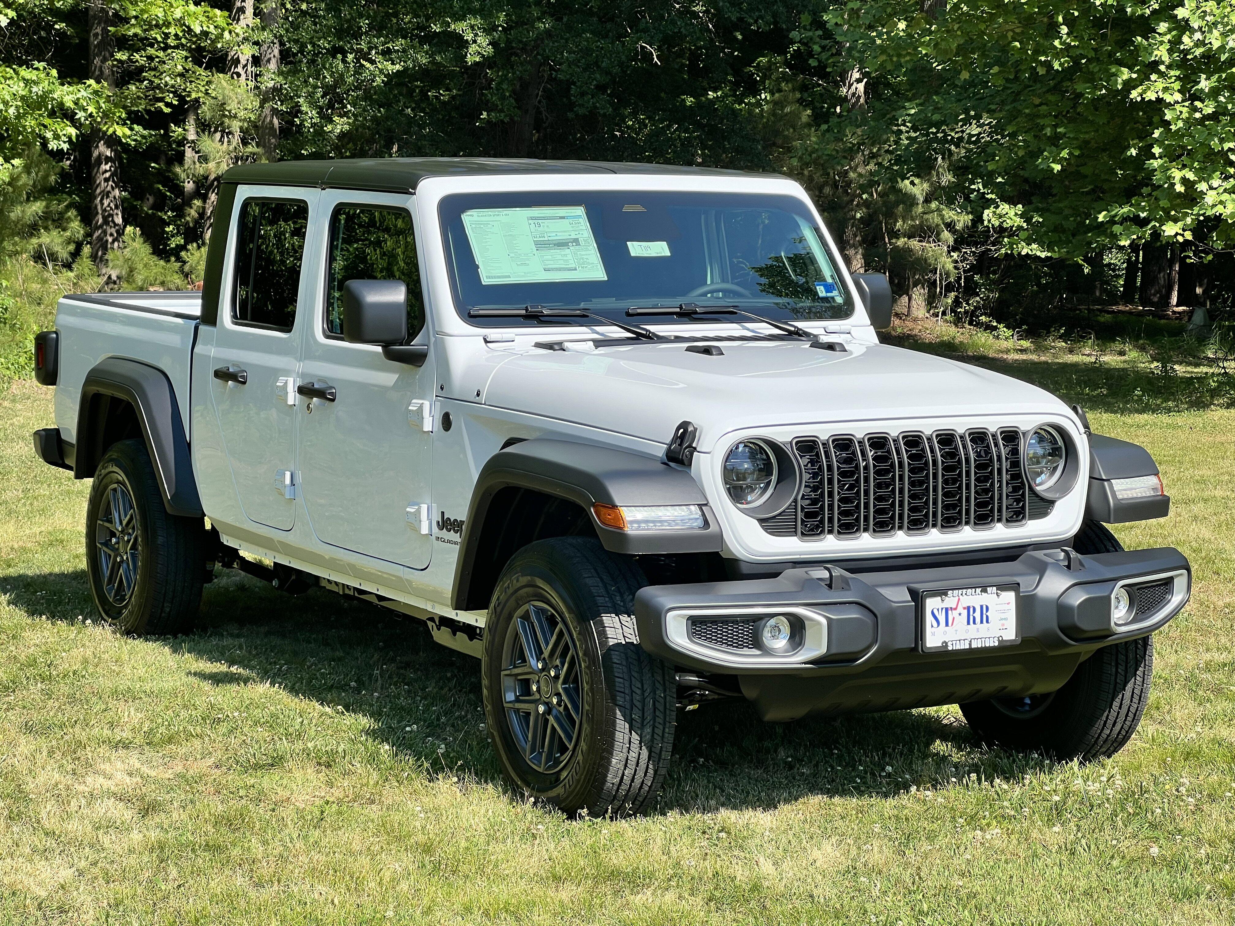 2026 Jeep Gladiator Sport S Auto's photo
