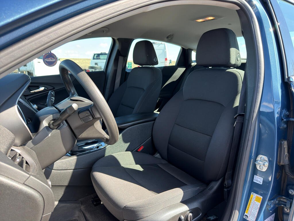 Used 2025 Chevrolet Malibu 1LT with VIN 1G1ZD5ST3SF101395 for sale in Havre, MT