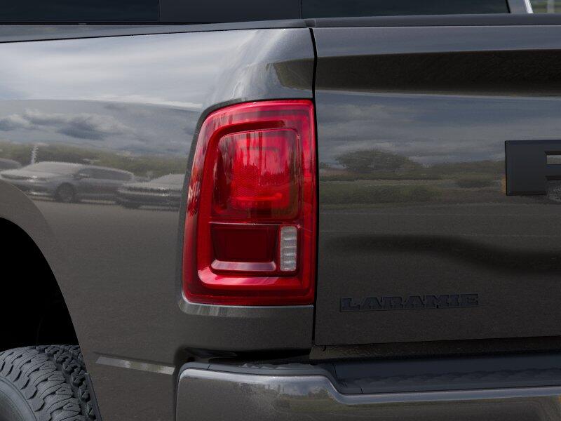 2025 RAM 3500 Laramie - Photo 30
