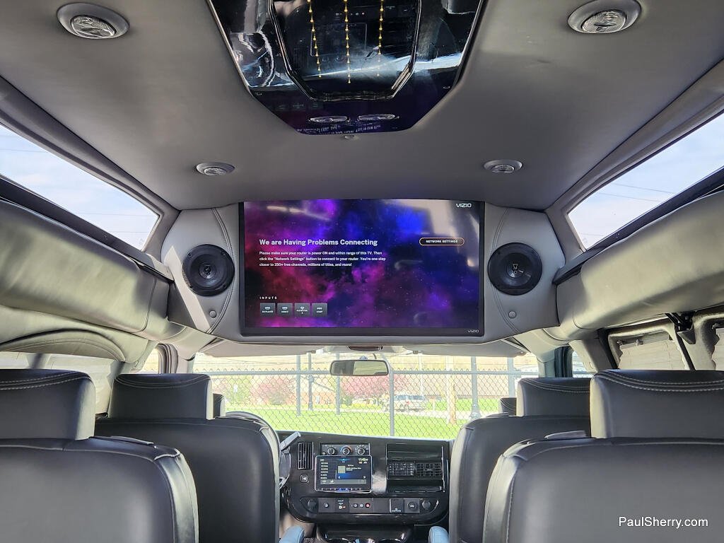 2023 GMC Savana Cargo Work Van - Photo 34