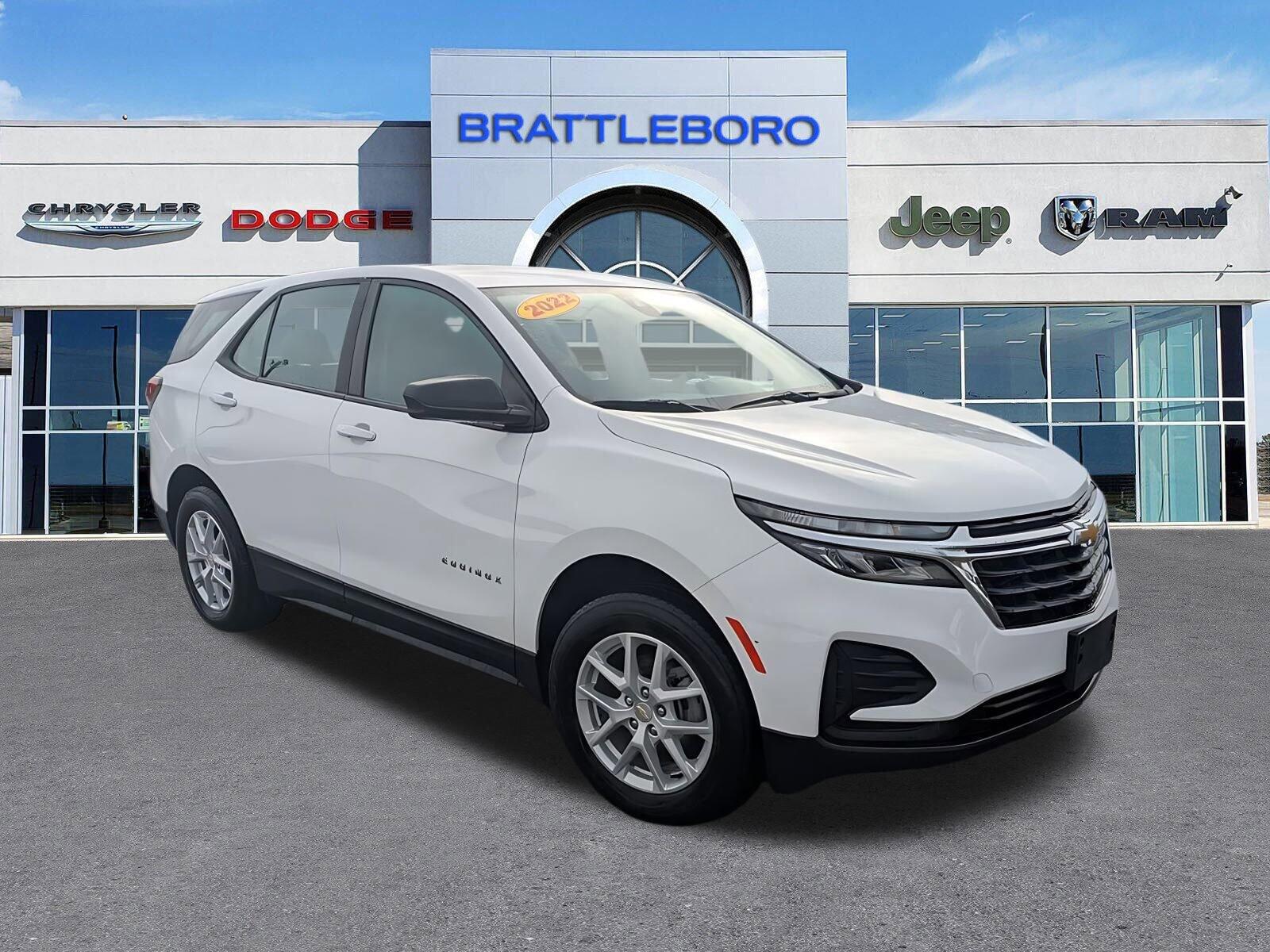 2022 Chevrolet Equinox LS's photo