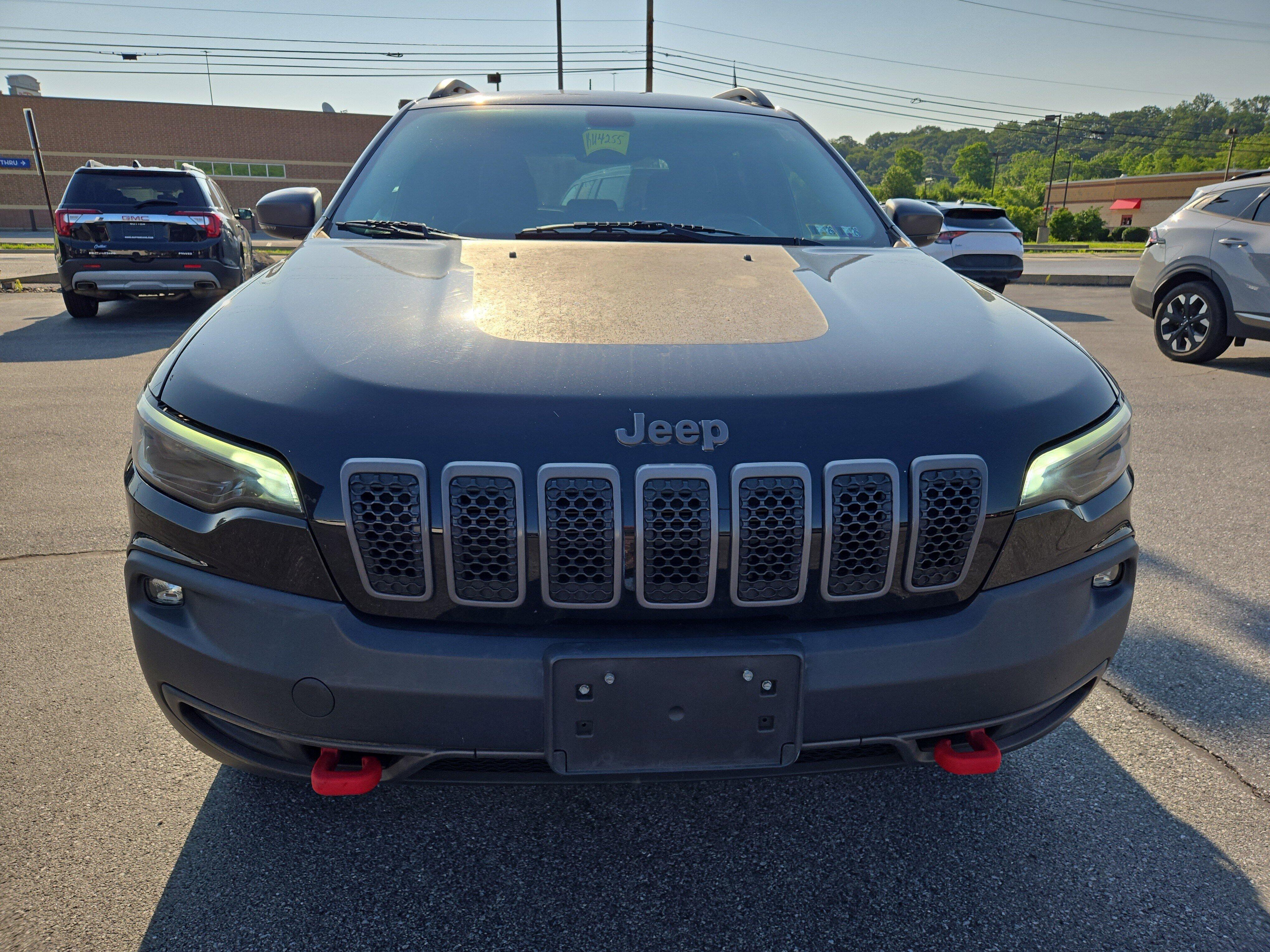 Used 2019 Jeep Cherokee Trailhawk with VIN 1C4PJMBX3KD328585 for sale in Tamaqua, PA