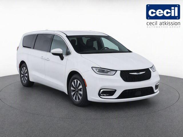 Used 2023 Chrysler Pacifica Hybrid Touring L