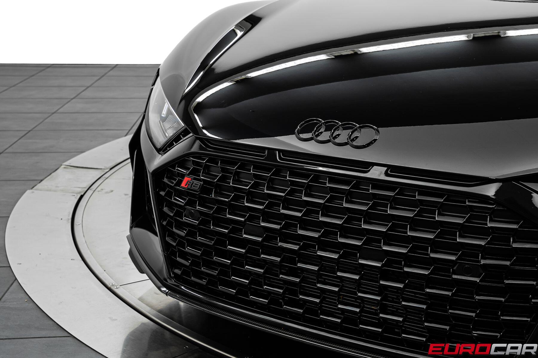 2023 Audi R8 Spyder V10 Performance quattro *HUGE CARBON OPTIONS*Image 13