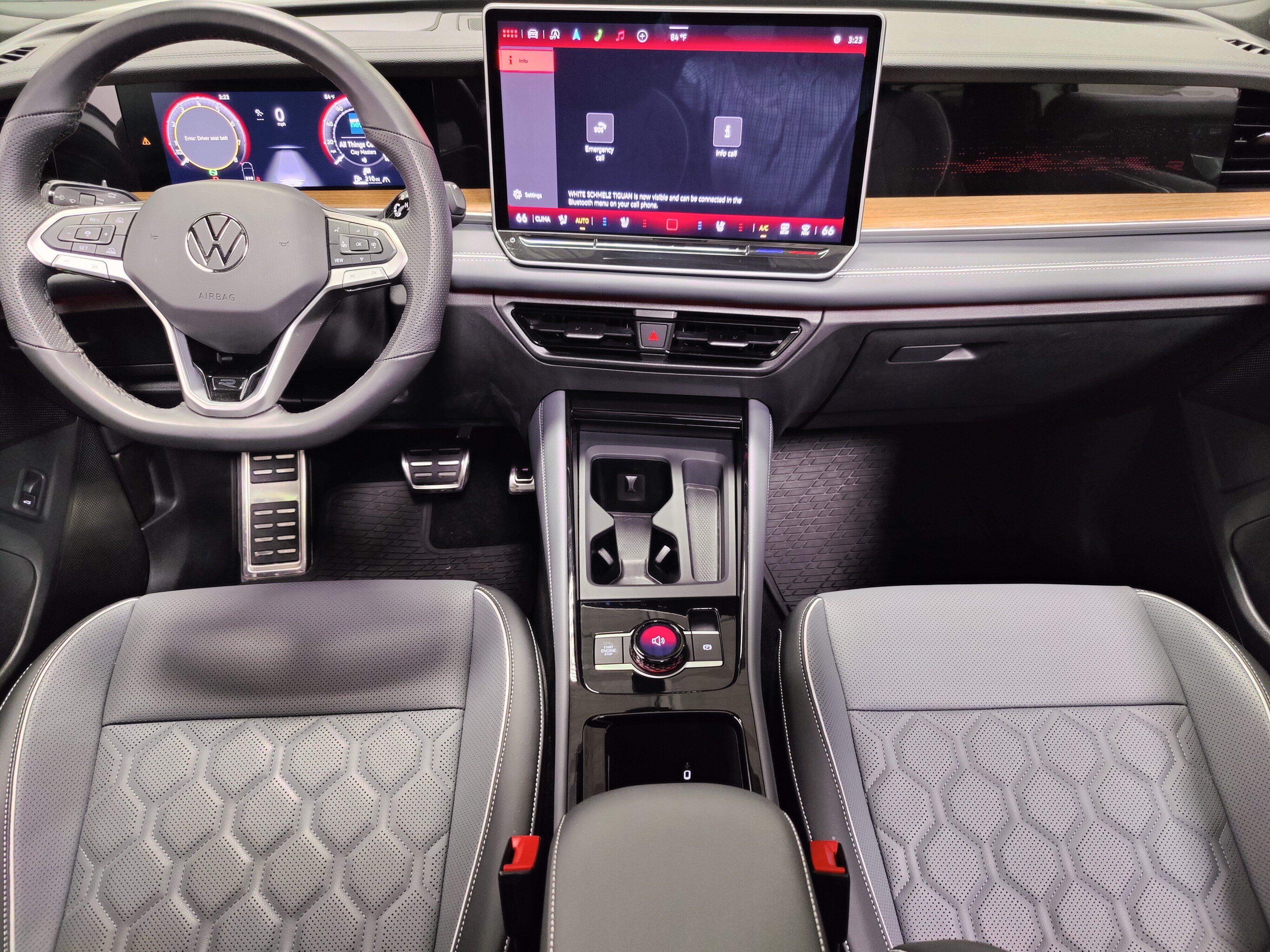 2025 Volkswagen Tiguan SEL R-LINE - Photo 21