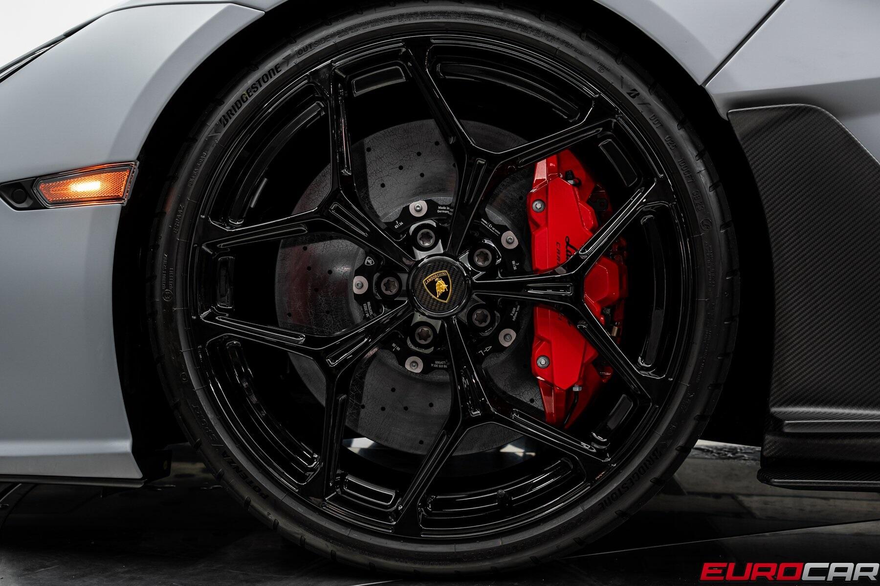 Used 2024 Lamborghini Revuelto *HUGE CARBON OPTIONS * FACTORY MATTE PAINT*Image 31