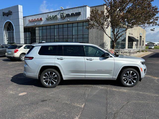2021 Jeep Grand Cherokee L Overland's photo