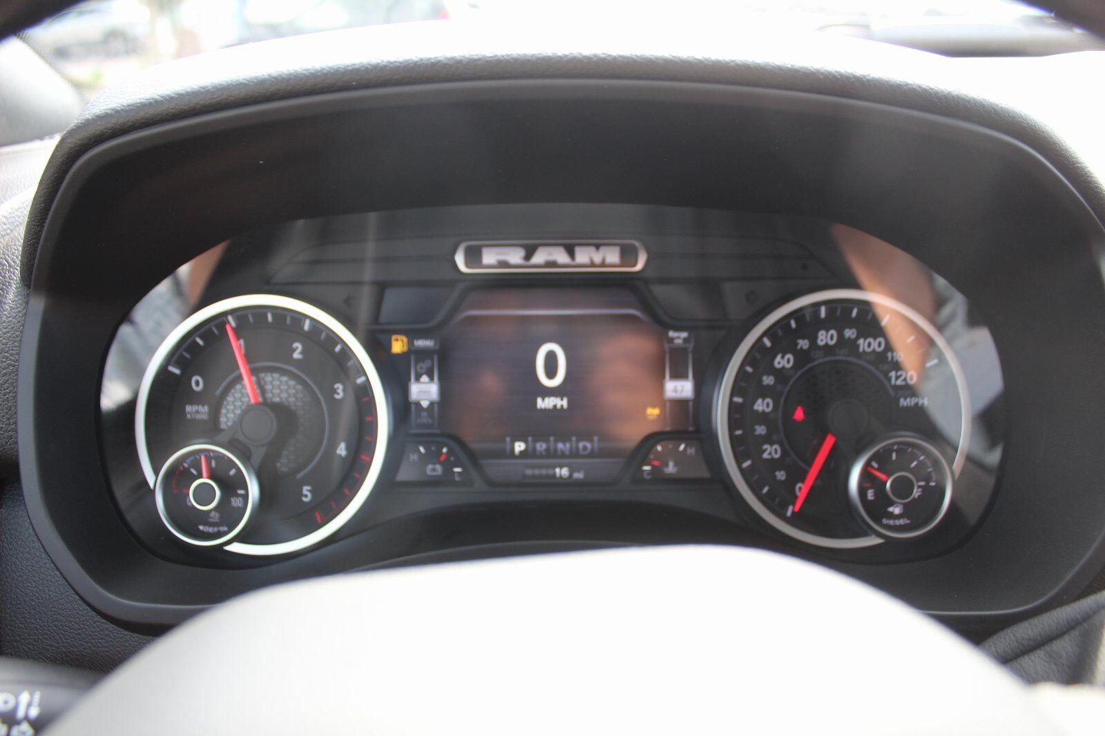 2025 RAM 2500 Big Horn - Photo 13