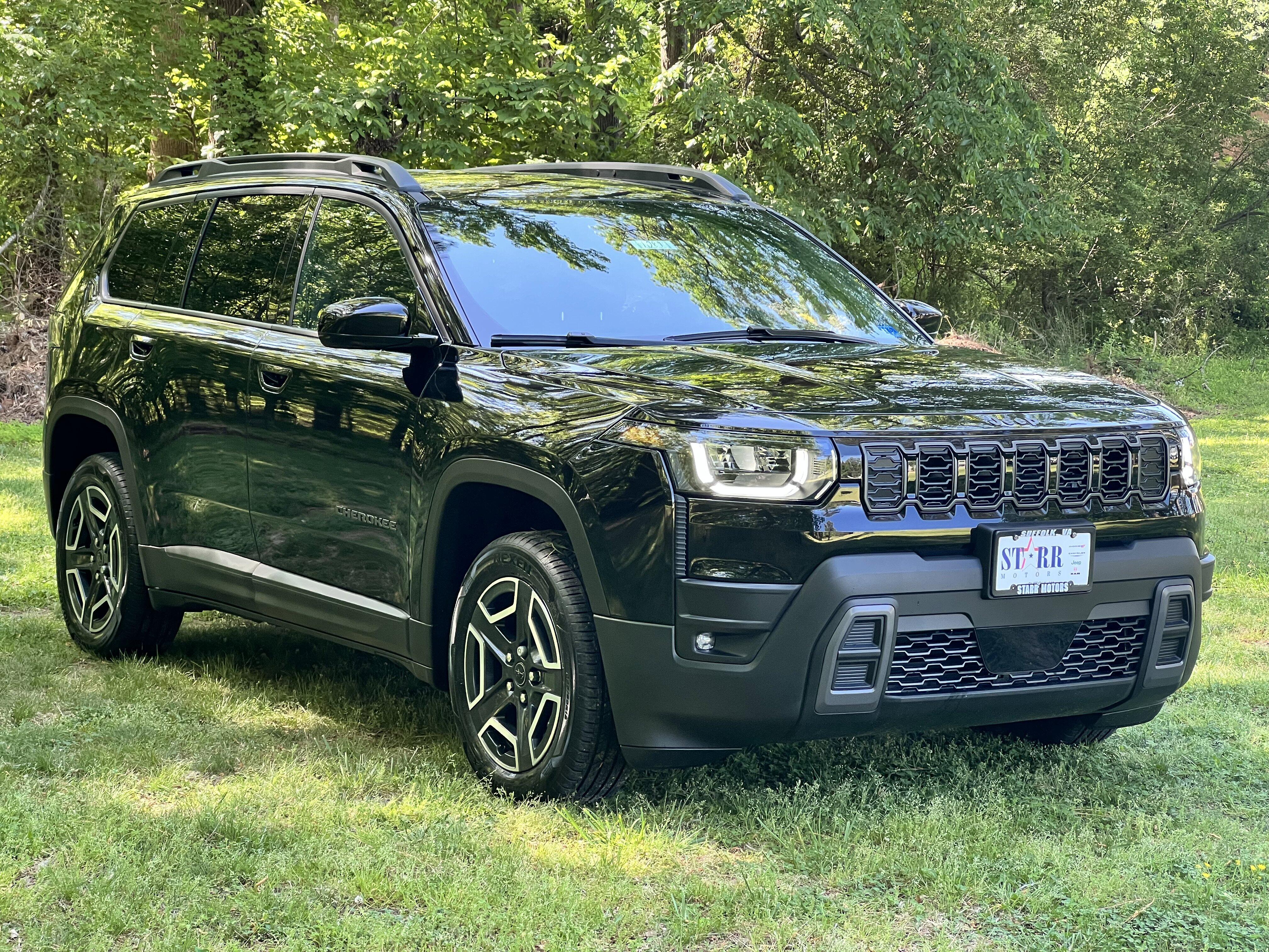2026 Jeep Cherokee Laredo HEV 4X4's photo