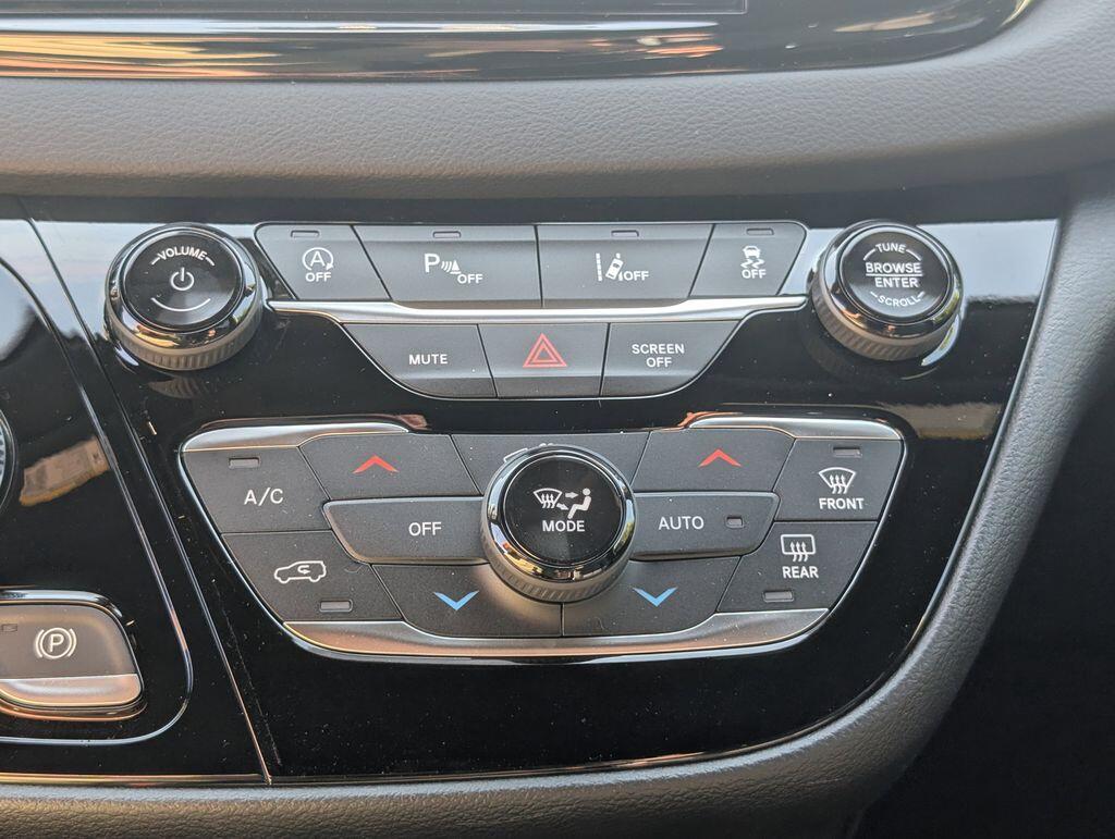 2026 Chrysler Voyager LX - Photo 20