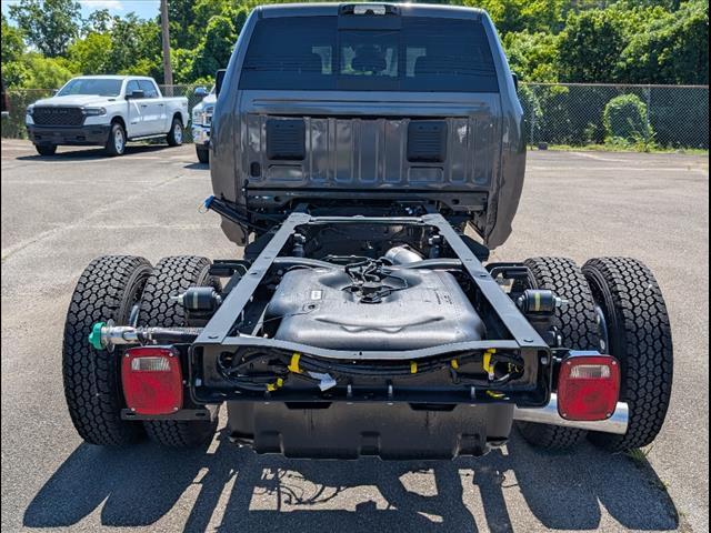 2025 RAM 3500 Chassis Tradesman - Photo 6