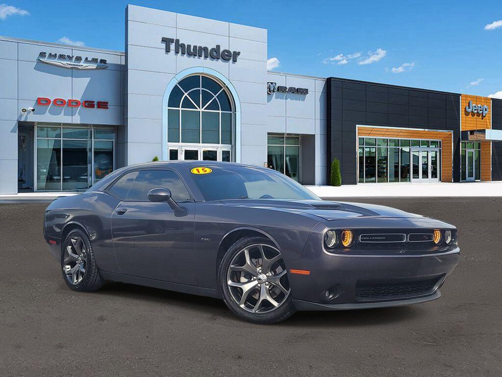 2015 Dodge Challenger R/T's photo