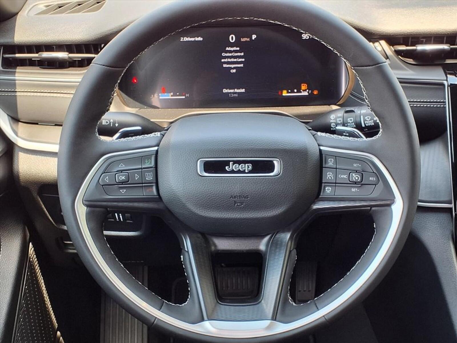 2025 Jeep Grand Cherokee Altitude - Photo 15