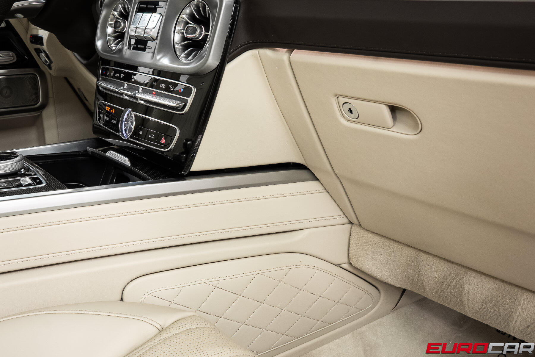 2023 Mercedes-Benz G-Class G 63 AMG 4x4&sup2; *CHERRY WOOD LUGGAGE COMPARTMENT*Image 42