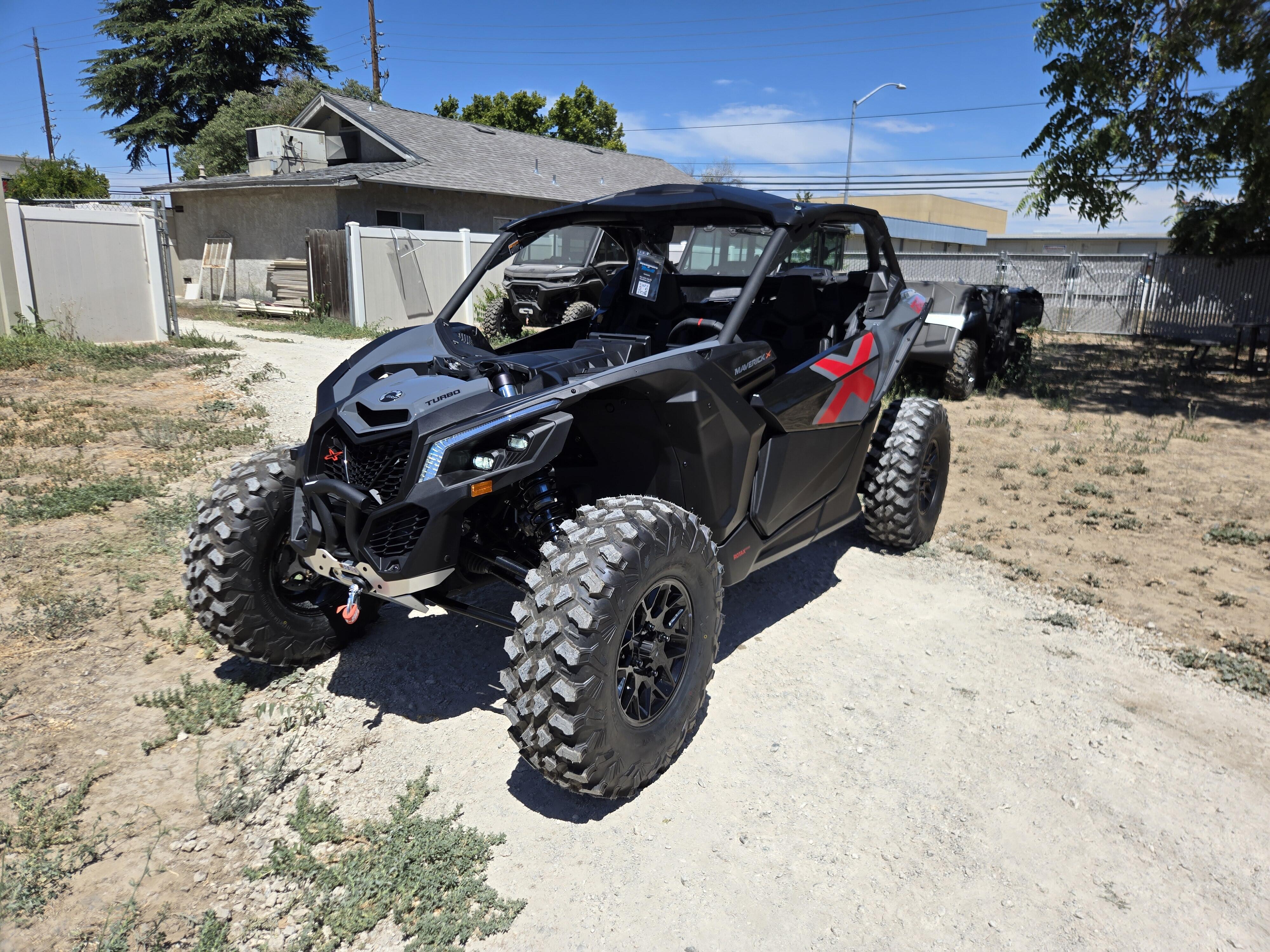 2026 Can-Am MAVERICK X 64 T