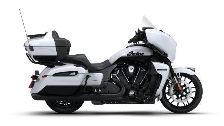 2026 Indian Motorcycle Roadmaster PowerPlus Dark Horse with 112 and PowerBand Audio