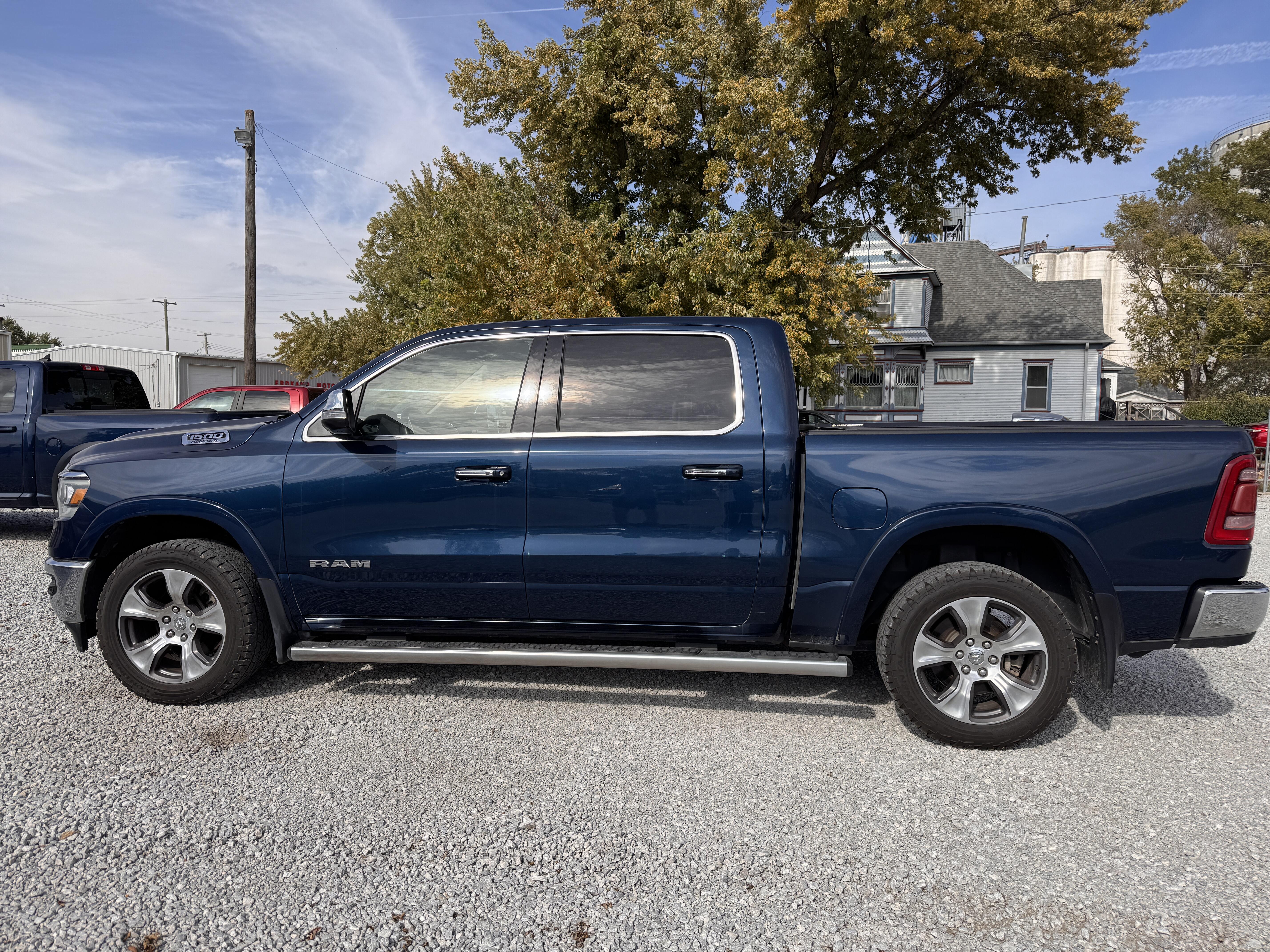 2022 RAM 1500 Laramie Crew Cab 4X4