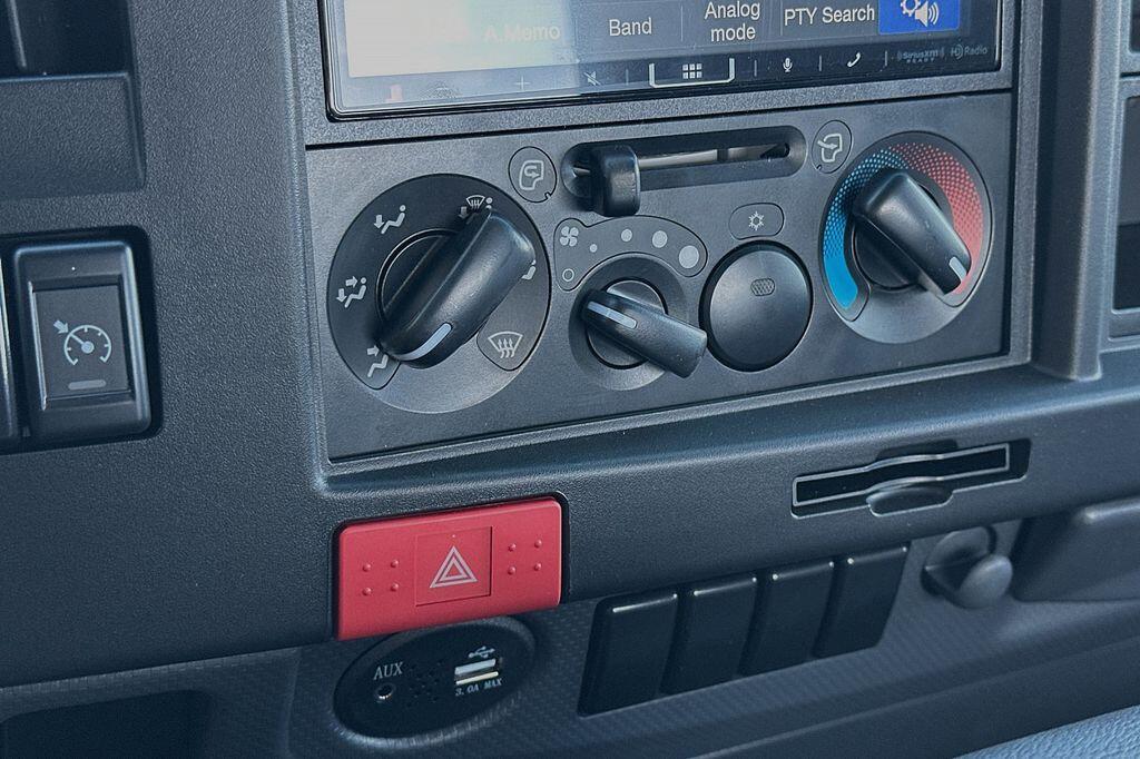 2024 Isuzu NPR HD - Photo 14