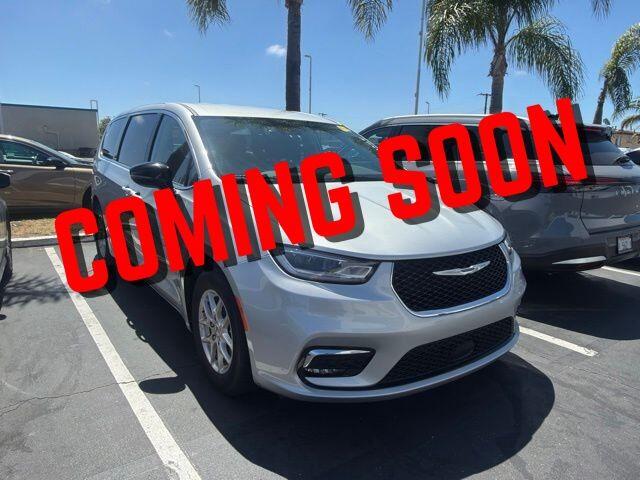 2024 Chrysler Pacifica Pacifica Touring L