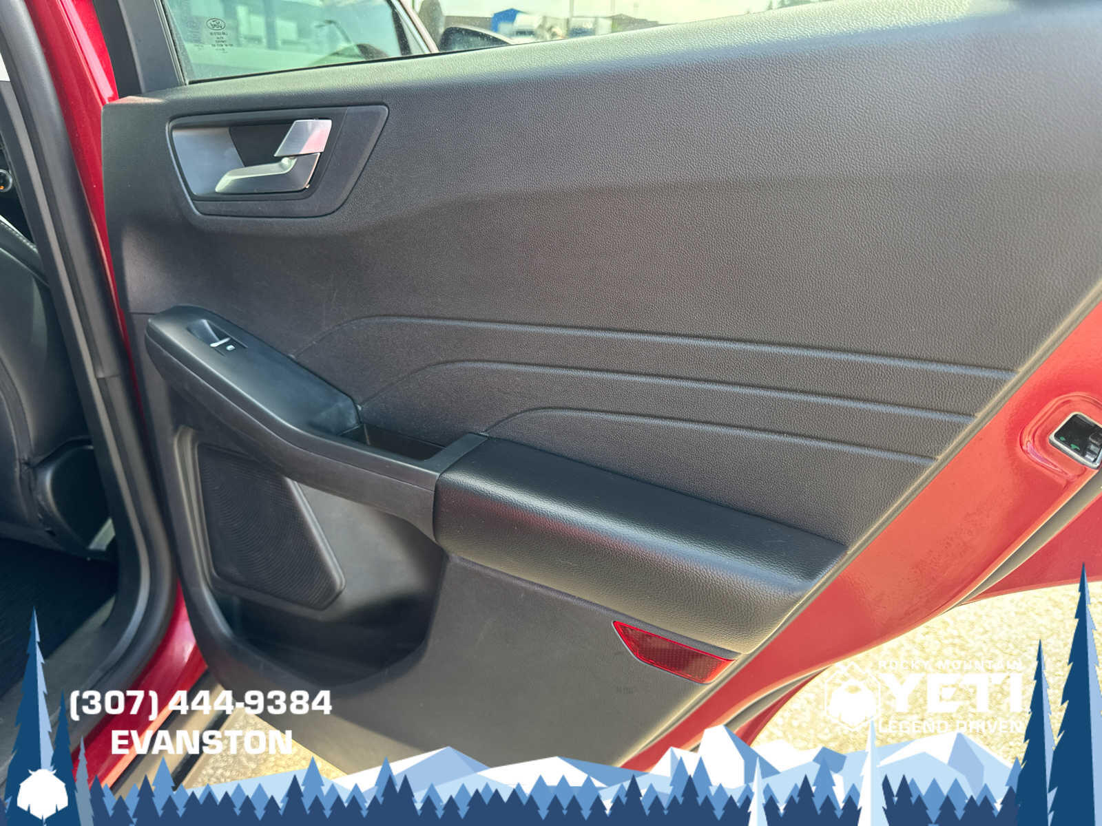 2022 Ford Escape Titanium - Photo 16