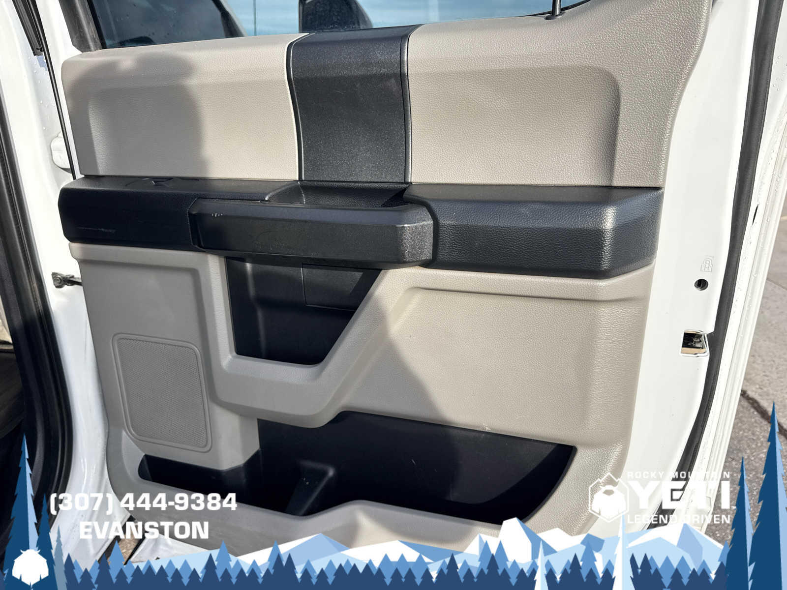 2021 Ford F-350 Super Duty Chassis Cab XL - Photo 17