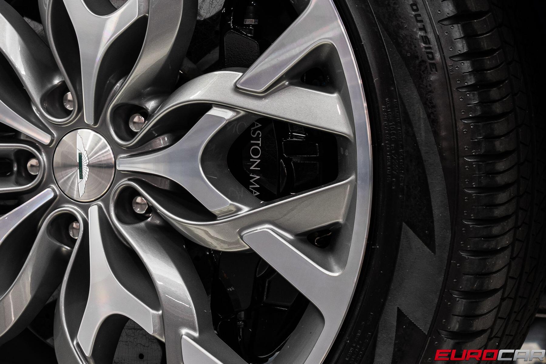 2023 Aston Martin DBX 707 *PANORAMIC SUNROOF * FRONT PPF*Image 23