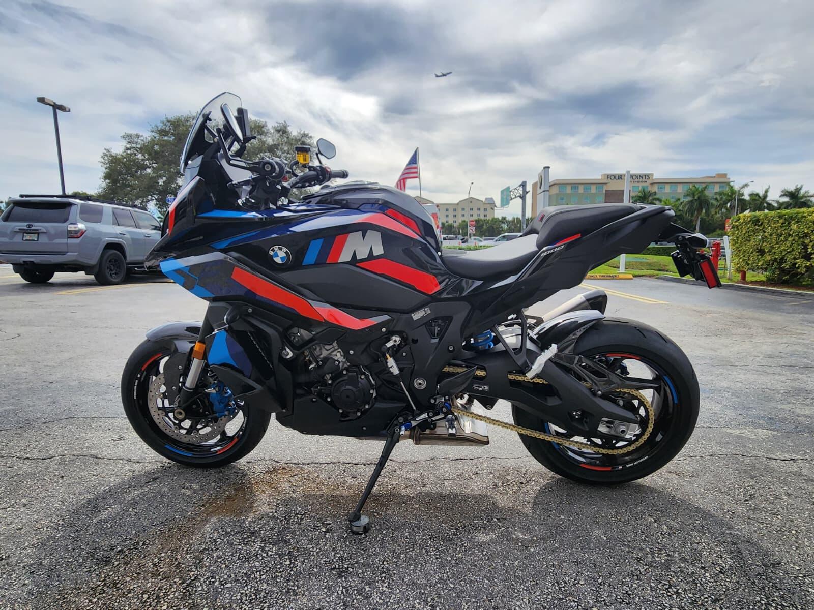 2026 BMW M 1000 XR