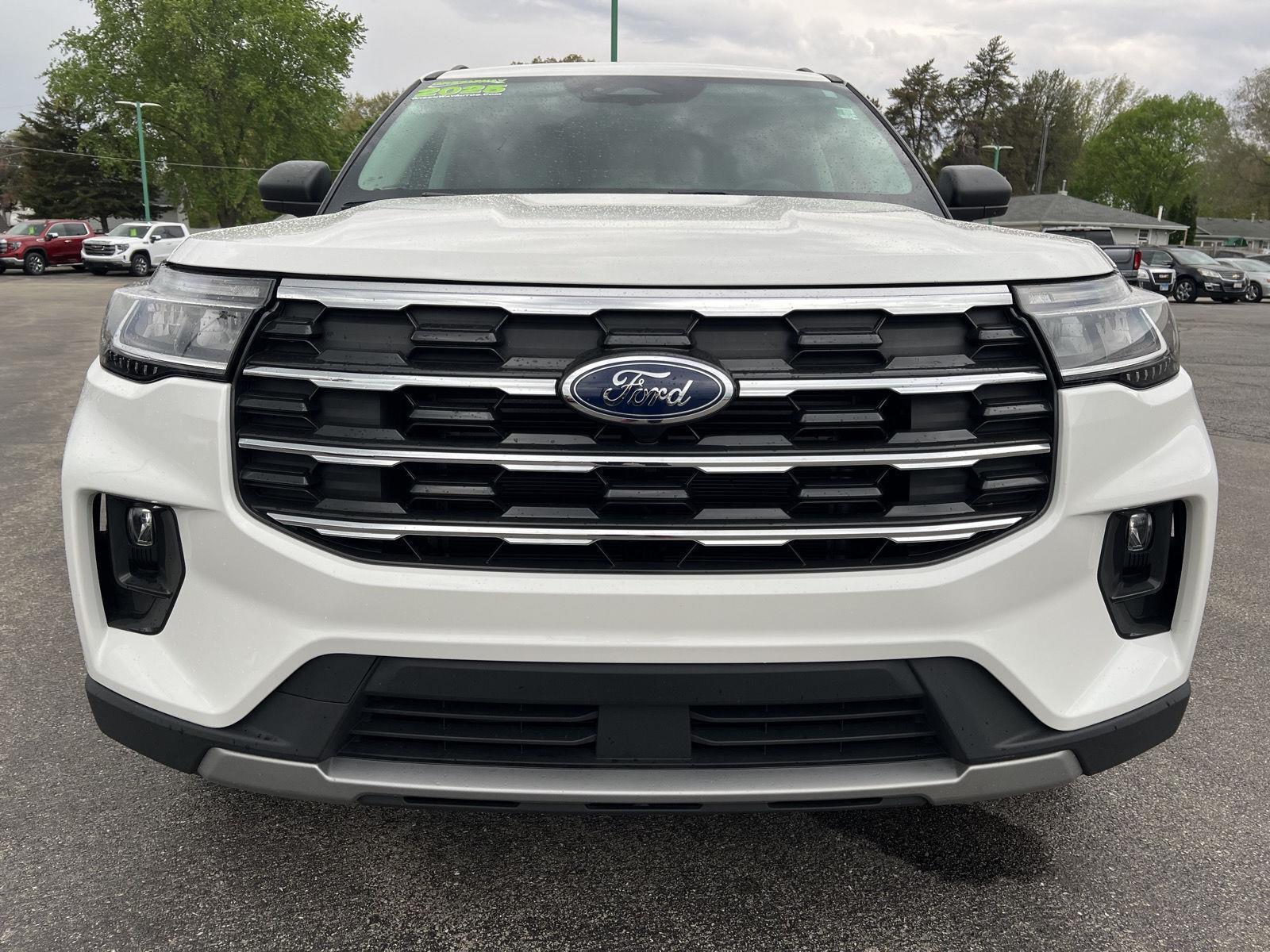 2025 Ford Explorer Active - Photo 12