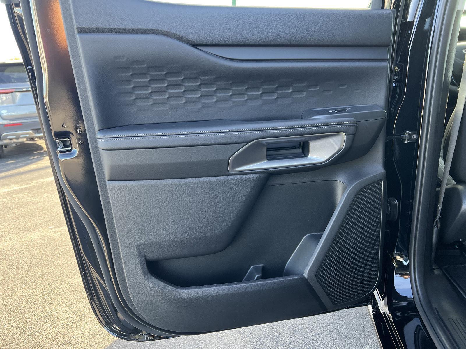2025 Ford Ranger XLT - Photo 18