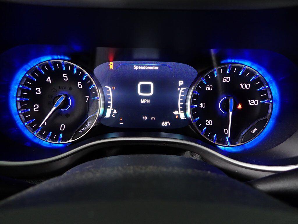 2026 Chrysler Pacifica Select - Photo 23