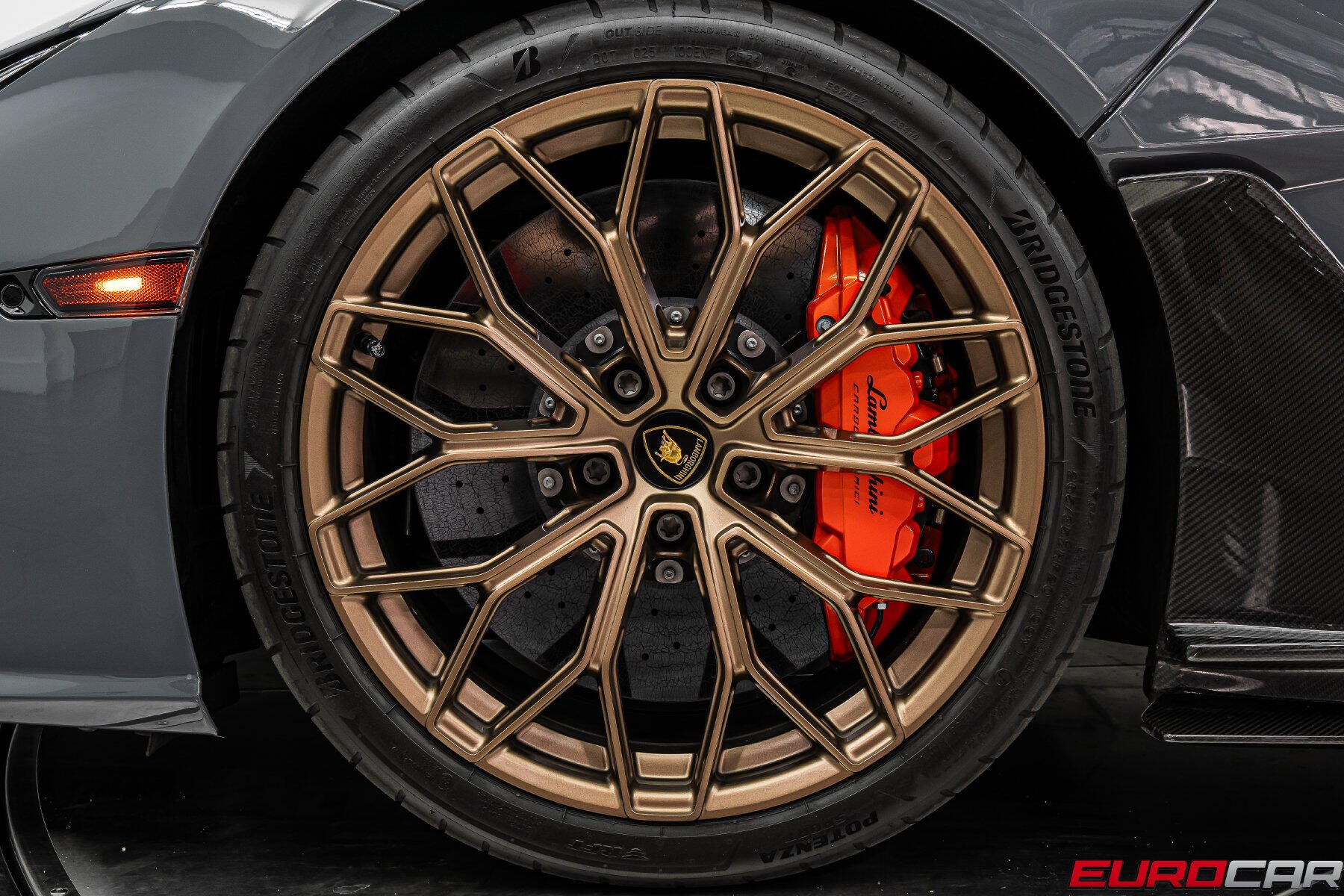 2025 Lamborghini Revuelto *HUGE CARBON OPTIONS * PASSENGER DISPLAY*Image 28