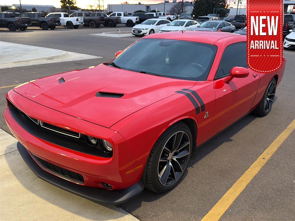 2016 Dodge Challenger Scat Pack's photo