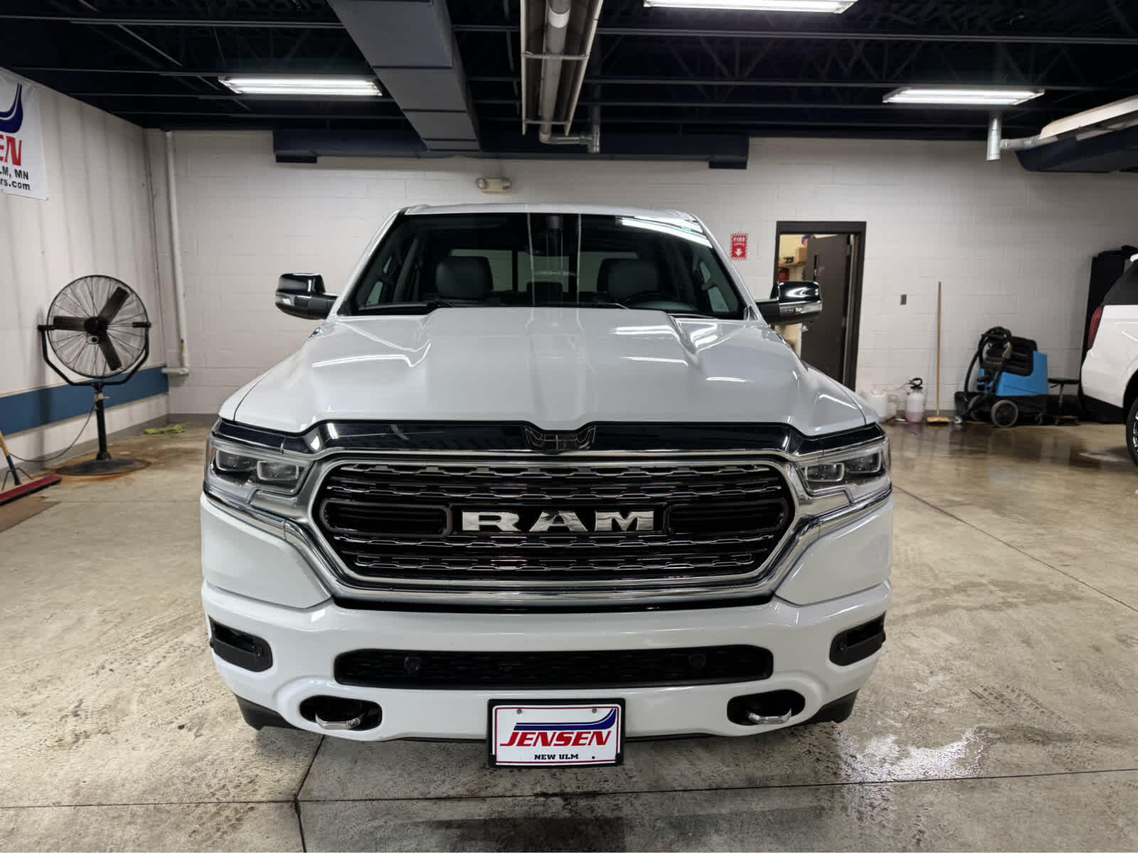 Used 2022 RAM Ram 1500 Pickup Limited with VIN 1C6SRFHT6NN366885 for sale in New Ulm, Minnesota
