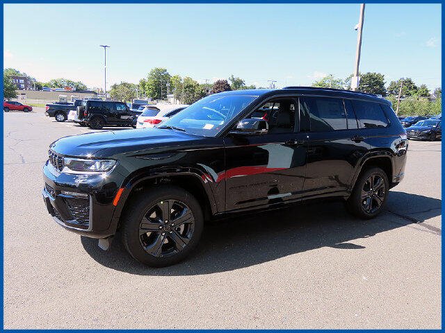 2027 Jeep Grand Cherokee L Grand Cherokee Limited Reserve 4x4