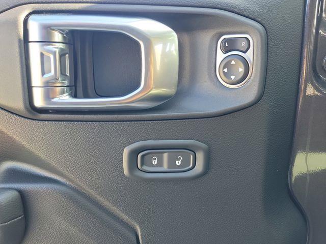2026 Jeep Wrangler 4-Door Willys - Photo 17