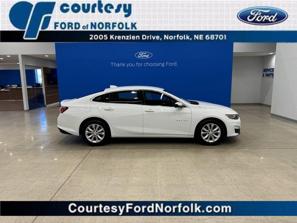 Used 2020 Chevrolet Malibu 1LT with VIN 1G1ZD5ST4LF112150 for sale in Norfolk, NE