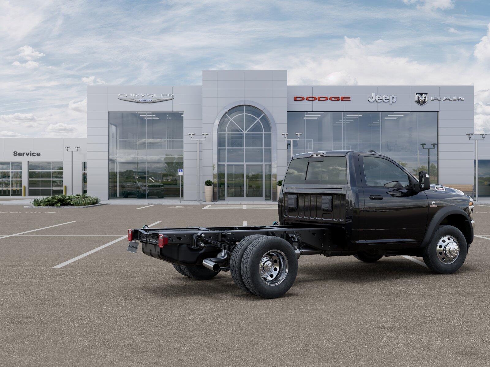 2025 RAM 3500 Chassis Tradesman - Photo 16