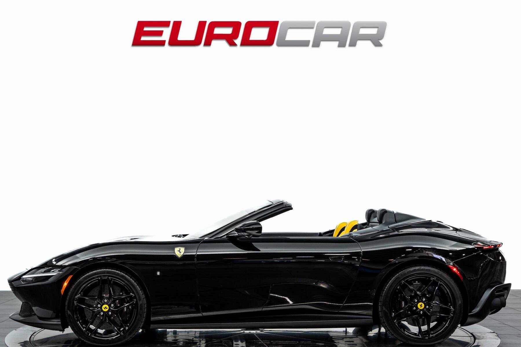 Used 2025 Ferrari Roma *FULL BODY PPF * CARBON FIBER LED STEERING WHEEL*Image 2