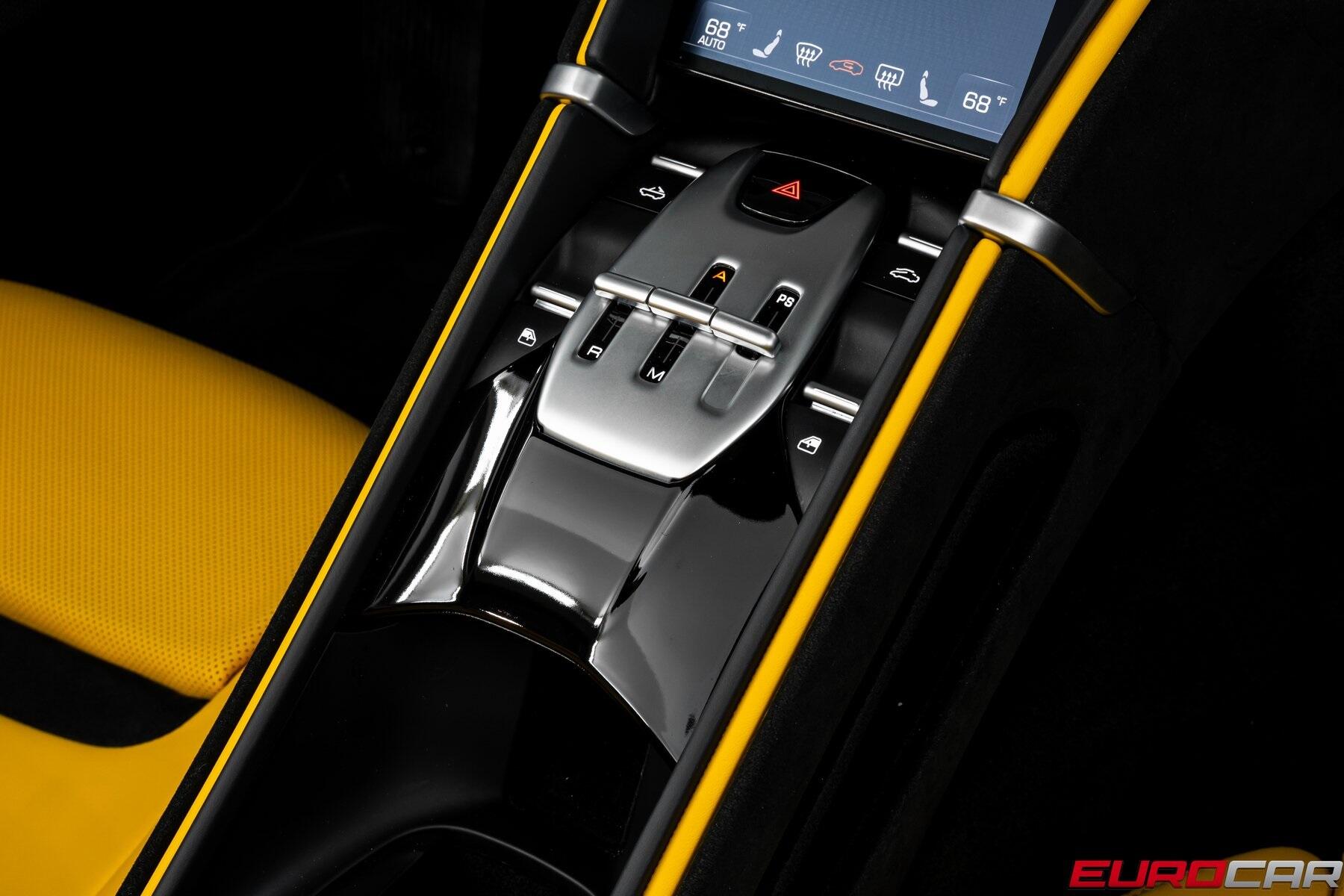 Used 2025 Ferrari Roma *FULL BODY PPF * CARBON FIBER LED STEERING WHEEL*Image 32