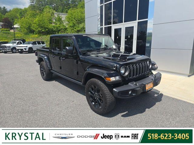 2025 Jeep Gladiator Nighthawk Auto's photo
