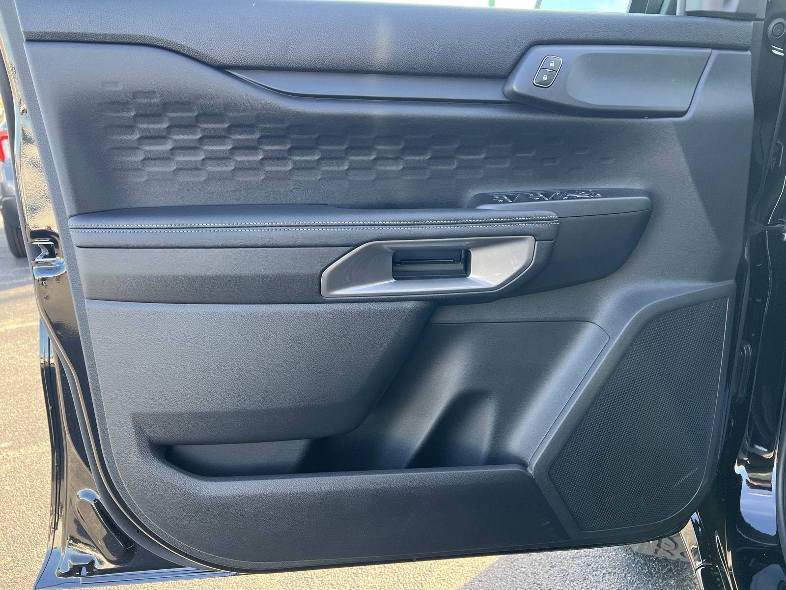 2025 Ford Ranger XLT - Photo 15