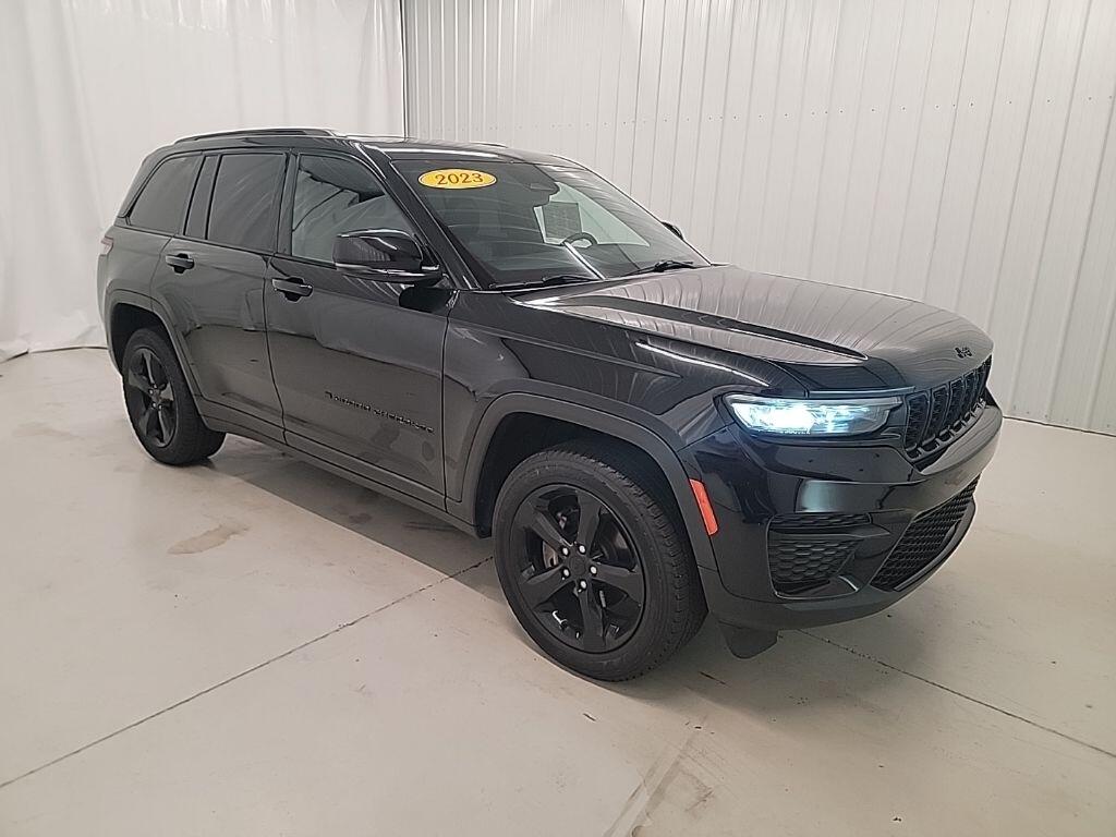 2023 Jeep Grand Cherokee Altitude - Photo 7