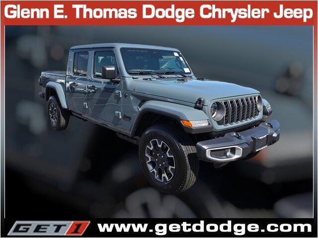 2026 Jeep Gladiator Sahara Auto's photo