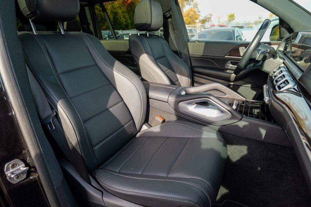 2025 Mercedes-Benz GLS Base - Photo 38