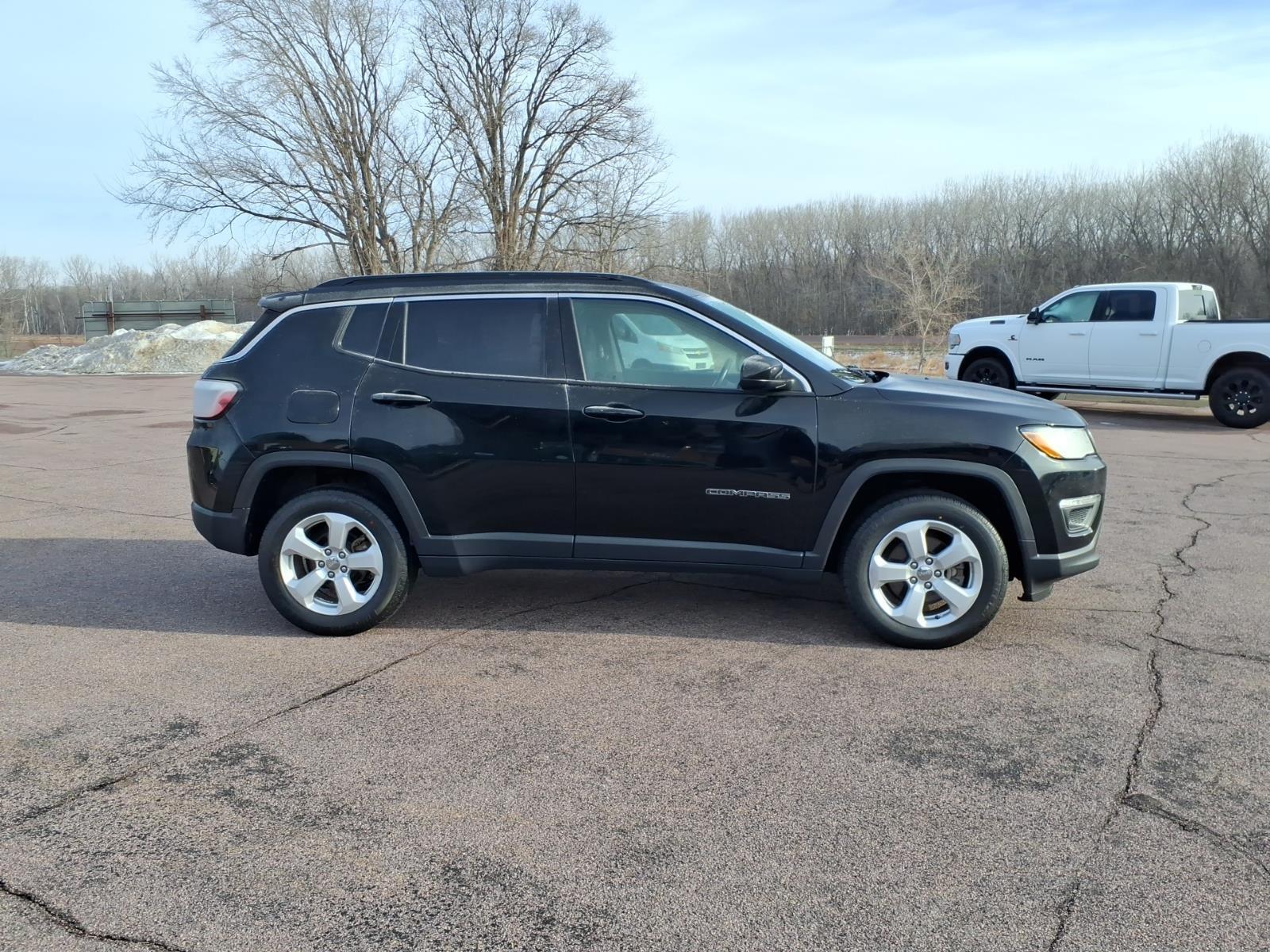 Used 2018 Jeep Compass Latitude with VIN 3C4NJDBB6JT139420 for sale in Saint Peter, Minnesota