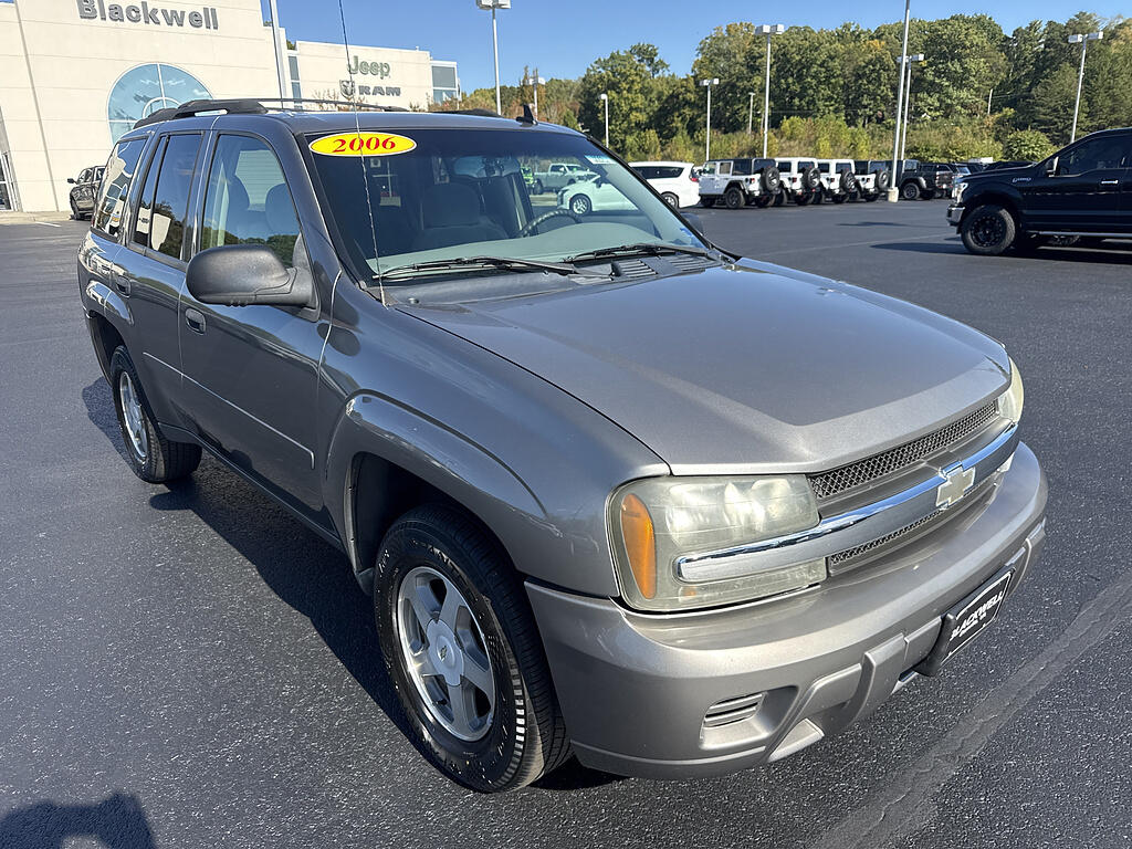 2006 Chevrolet TrailBlazer 4dr 2WD LS
