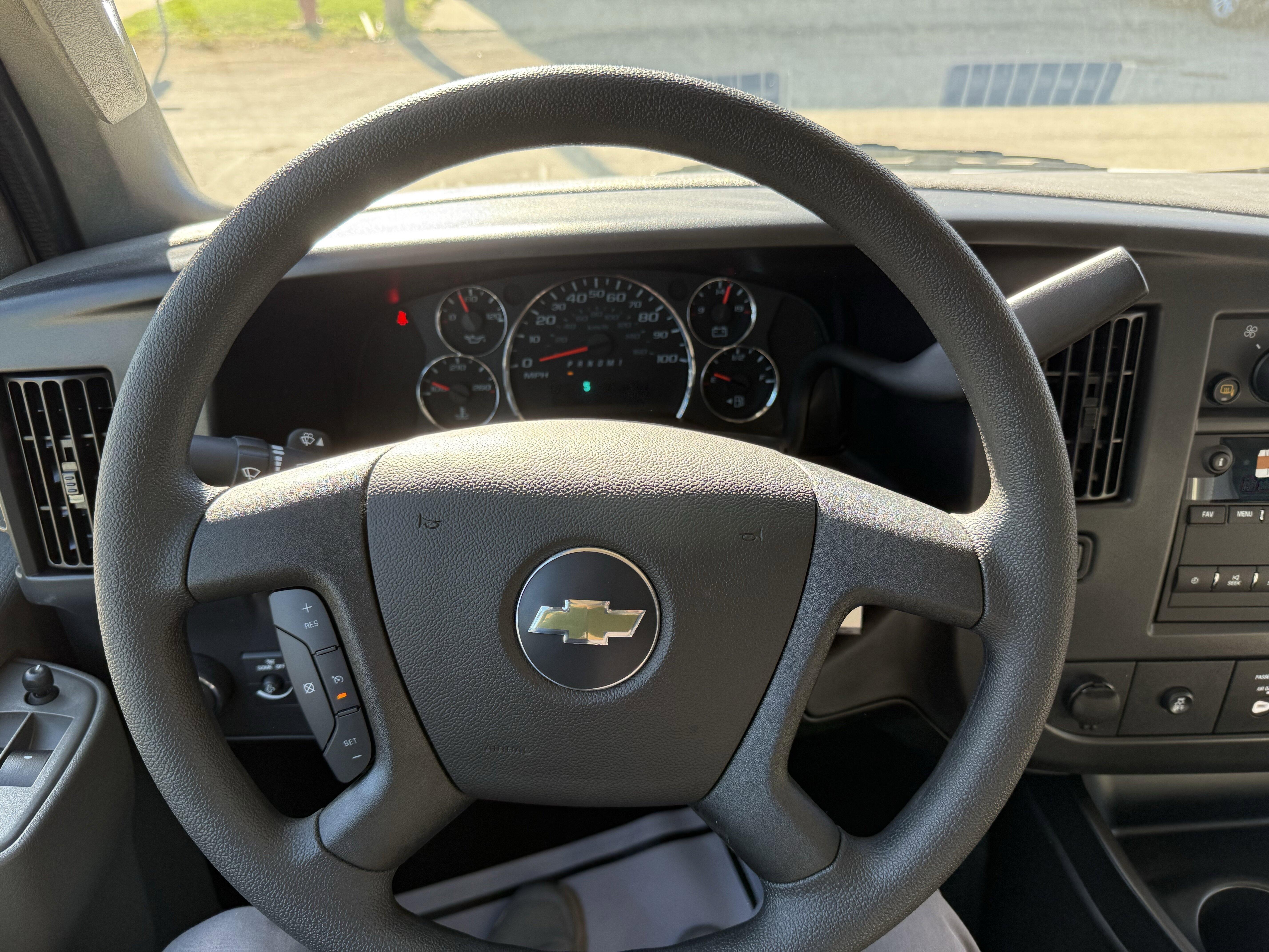 2025 Chevrolet Express Cargo Work Van - Photo 16