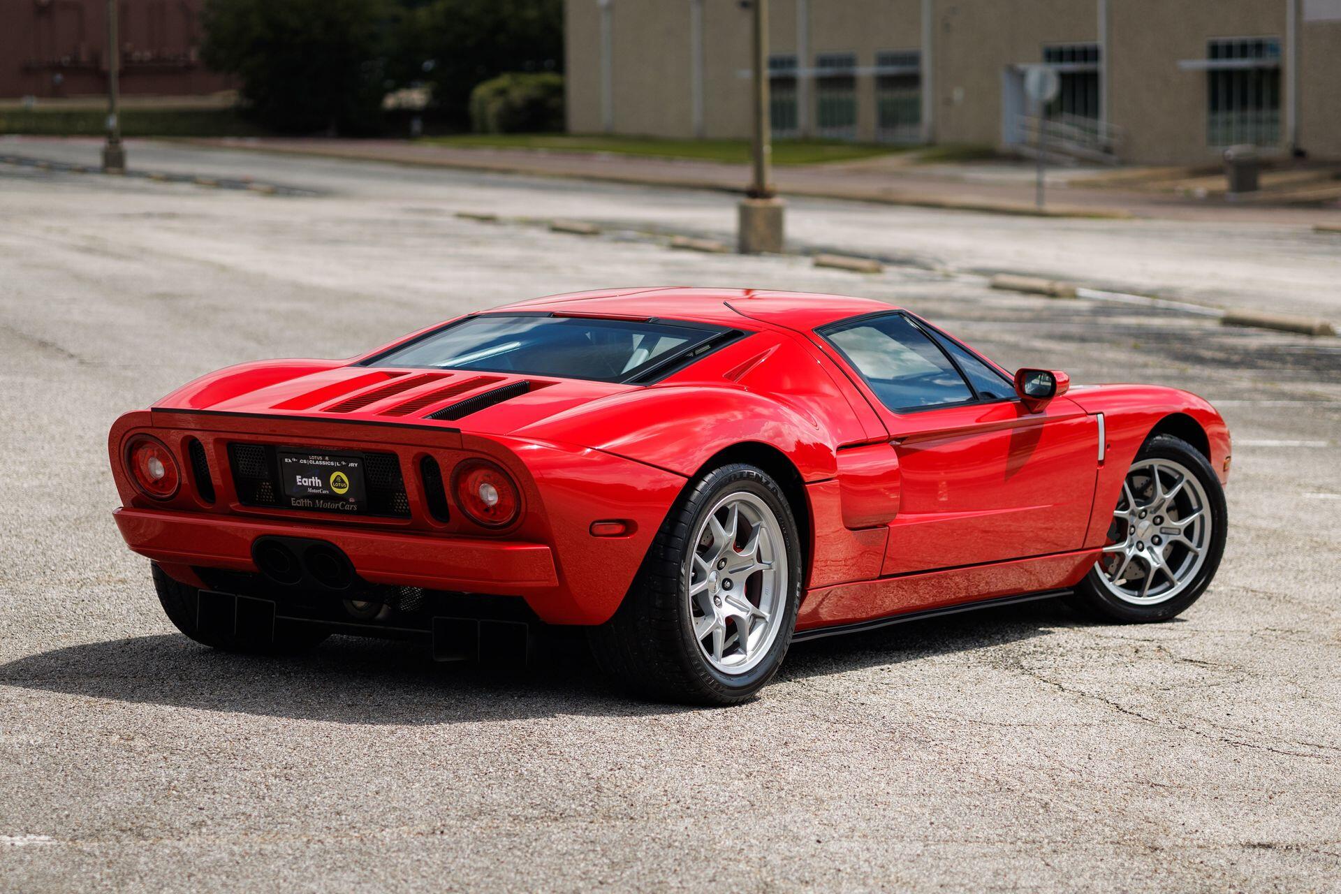 2005 Ford GT Base - Photo 20