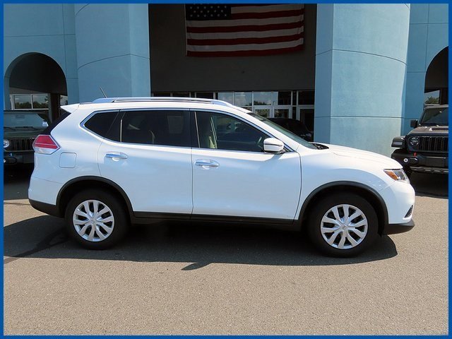 Used 2016 Nissan Rogue S with VIN KNMAT2MV0GP730571 for sale in New Britain, CT